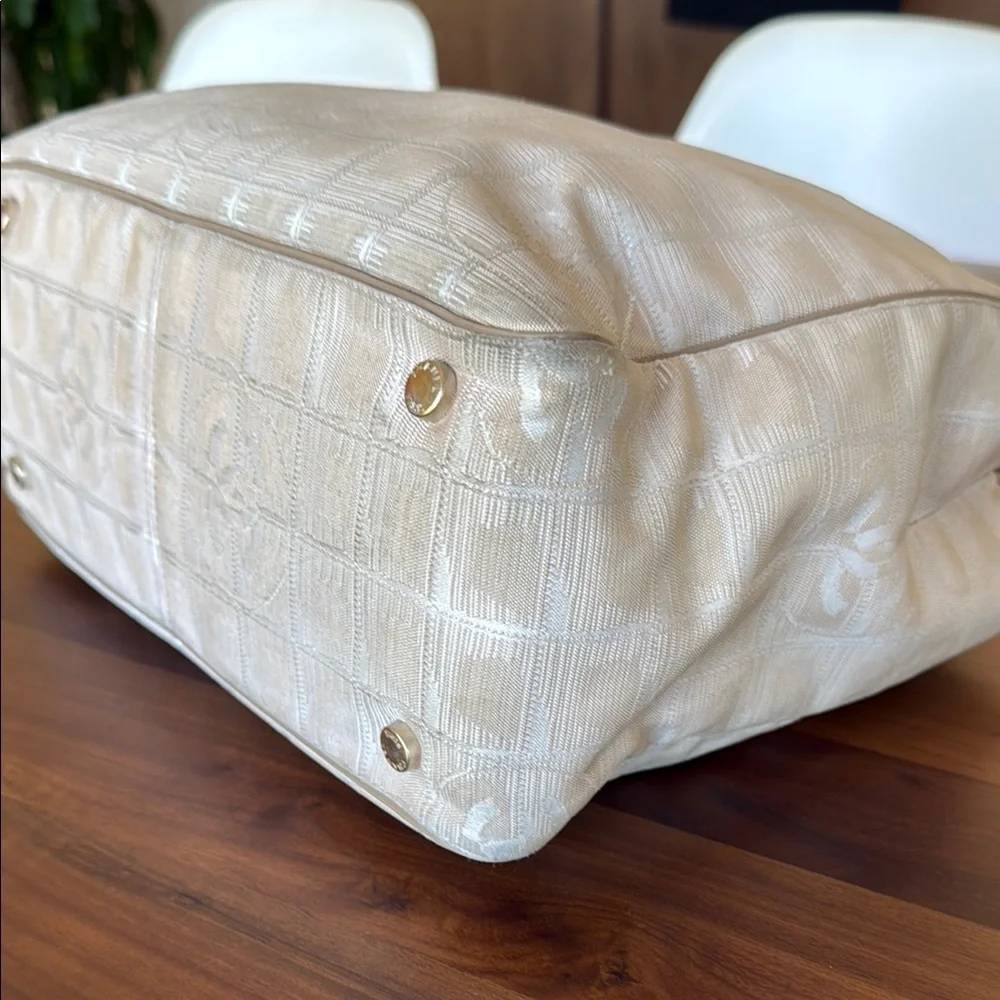 CHANEL Travel Line Beige Nylon Tote Bag - Picture 5 of 16